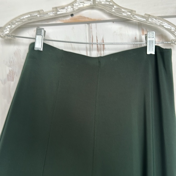 Zara midi forest green skirt. Size medium. - Picture 3 of 4